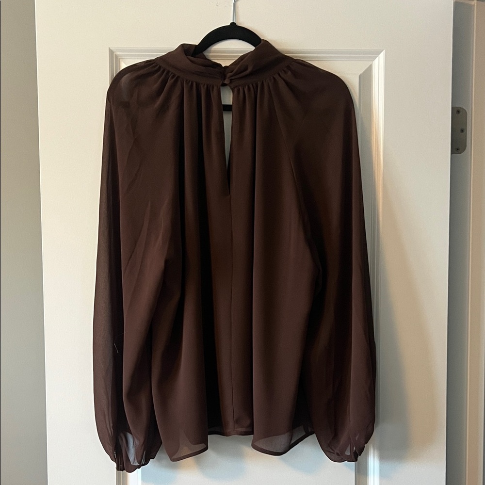 Banana Republic Elegant Burgundy Women’s  Top - Picture 3 of 4